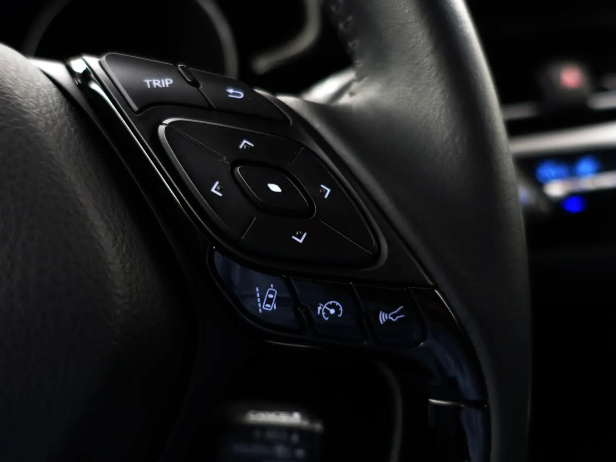 1.8 Hybrid Dynamic Sport Aut- Full Maxton Design, Two Tone, Smoke PPF, Xenon Led, Camera, Carplay