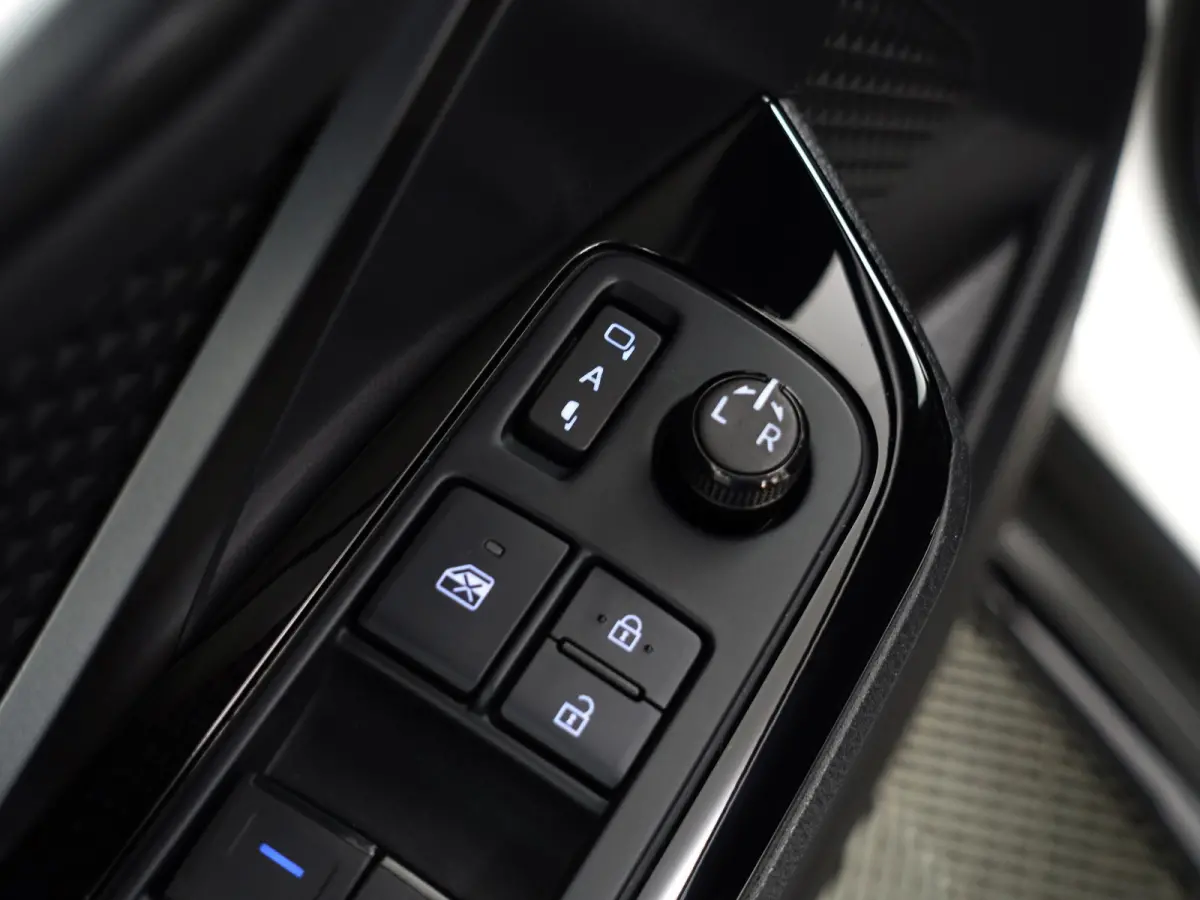 1.8 Hybrid Dynamic Sport Aut- Full Maxton Design, Two Tone, Smoke PPF, Xenon Led, Camera, Carplay