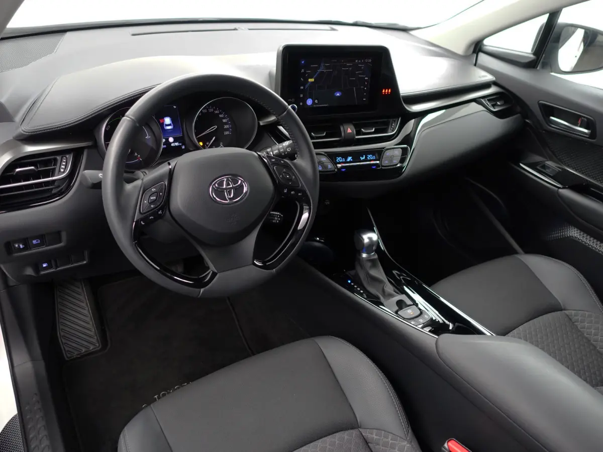 1.8 Hybrid Dynamic Sport Aut- Full Maxton Design, Two Tone, Smoke PPF, Xenon Led, Camera, Carplay