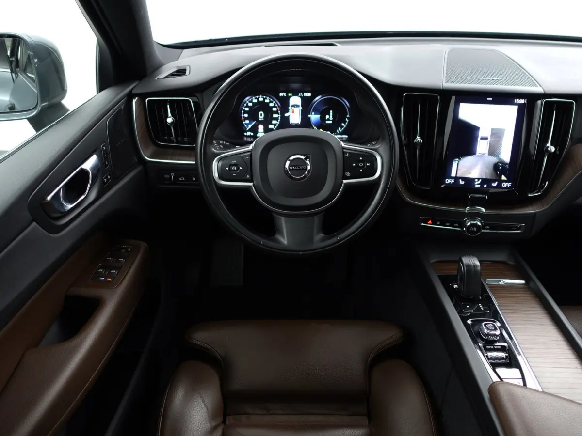 2.0 Recharge T6 AWD Inscription- Harman Kardon, Panoramadak, 360 Camera, Head Up, Elek Trekhaak, Xenon Led
