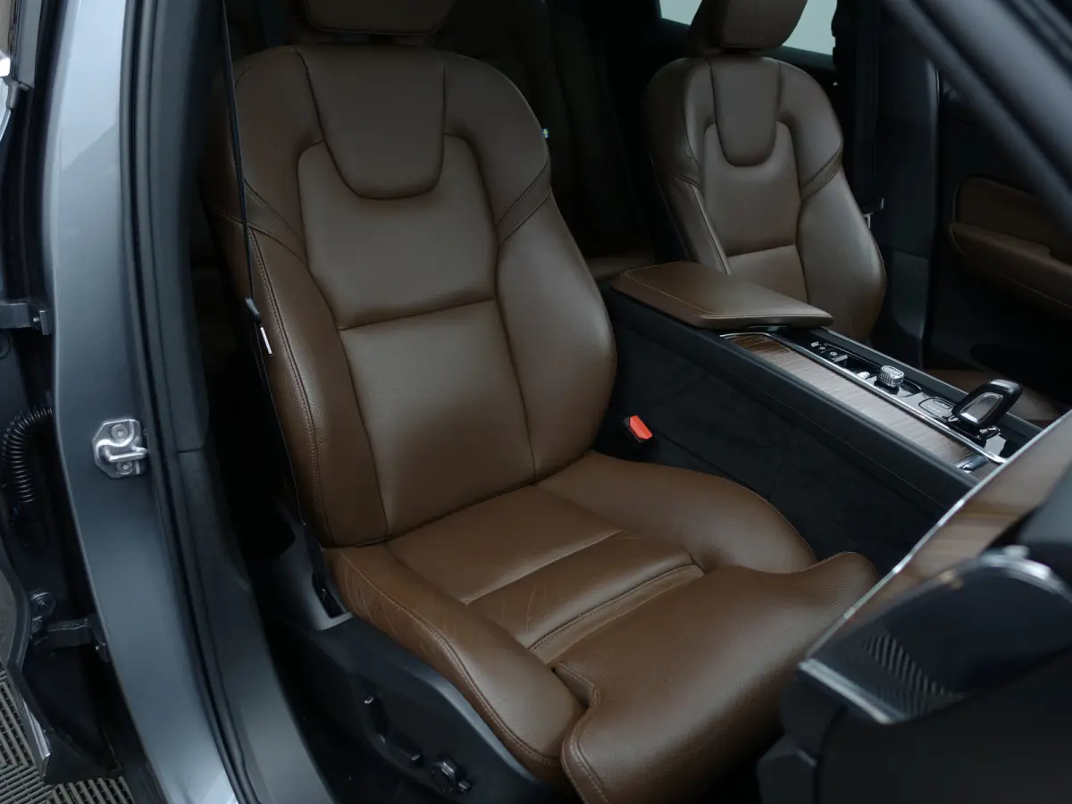 2.0 Recharge T6 AWD Inscription- Harman Kardon, Panoramadak, 360 Camera, Head Up, Elek Trekhaak, Xenon Led