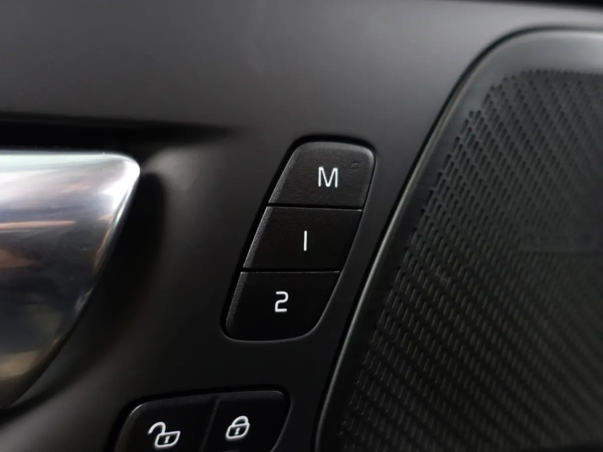 2.0 Recharge T6 AWD Inscription- Harman Kardon, Panoramadak, 360 Camera, Head Up, Elek Trekhaak, Xenon Led
