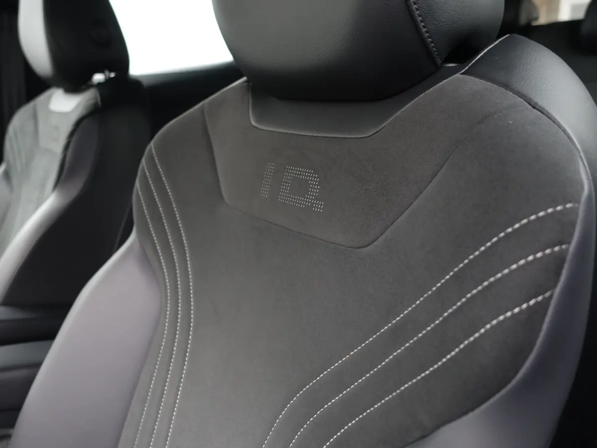 Pro 77 kWh- Stuur/Stoelverwarming, Sfeerverlichting, ACC Cruise, Carplay, Android Auto