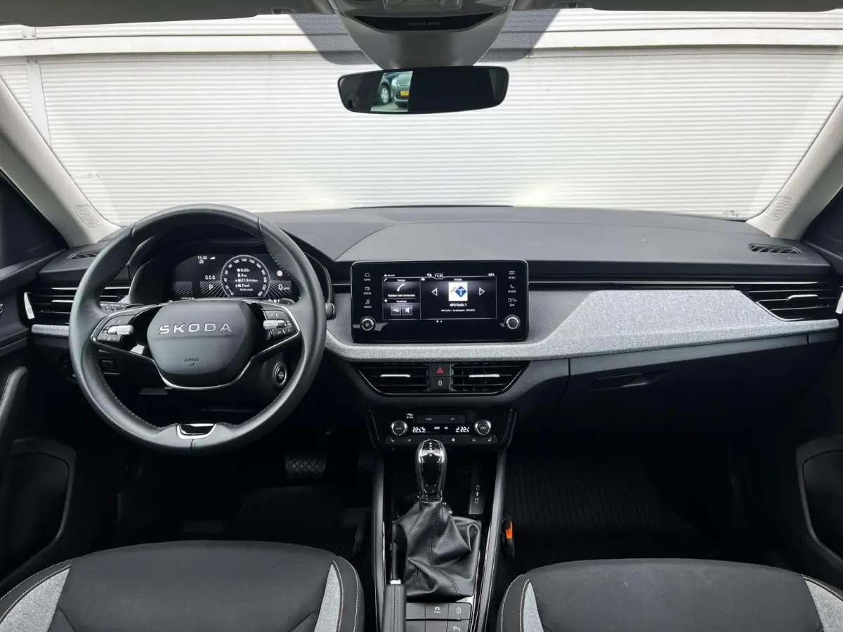1.0 TSI 115pk DSG Business Edition | PDC Voor & Achter | Smartlink | Stoelverwarming