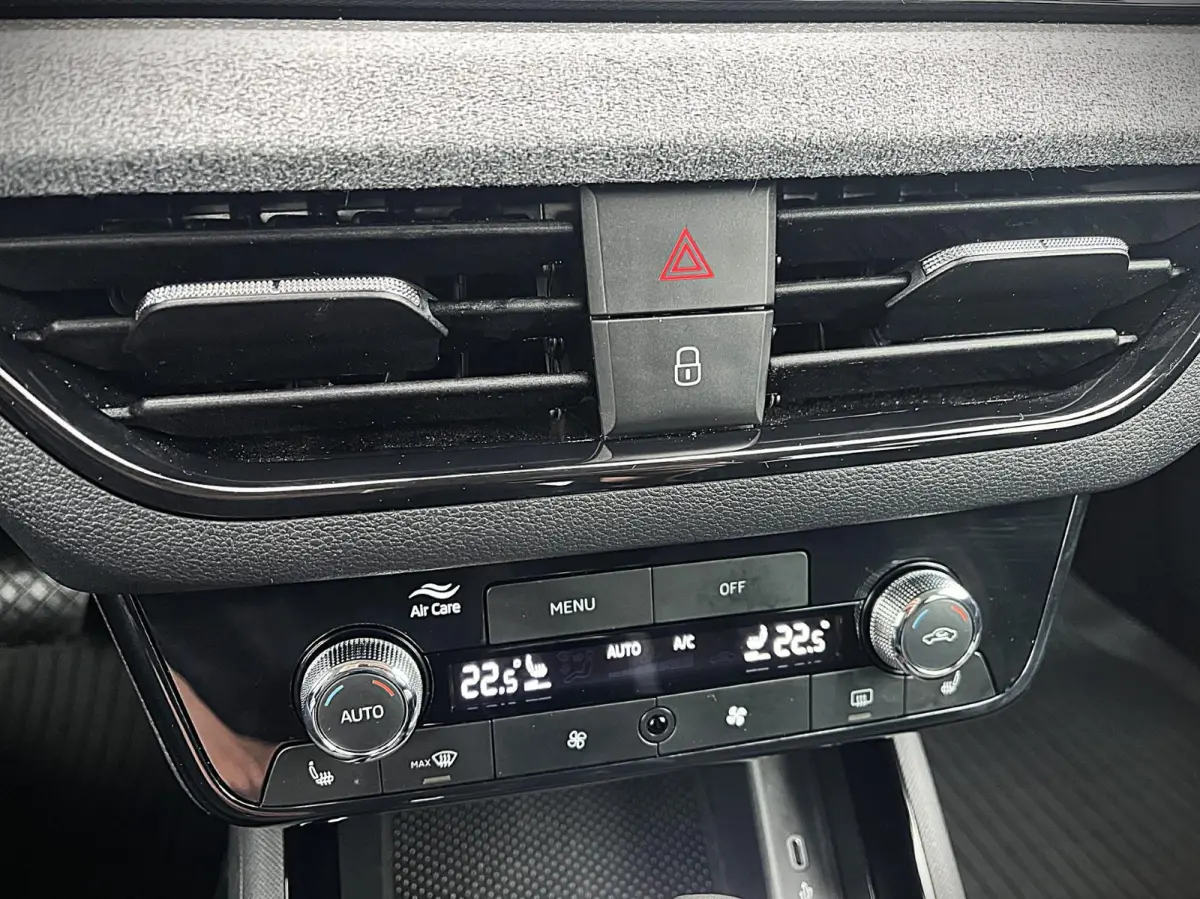 1.0 TSI 115pk DSG Business Edition | PDC Voor & Achter | Smartlink | Stoelverwarming