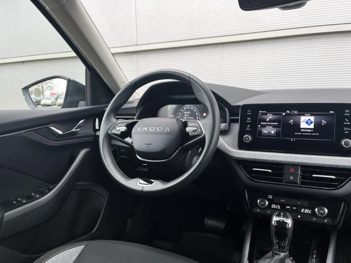 1.0 TSI 115pk DSG Business Edition | PDC Voor & Achter | Smartlink | Stoelverwarming