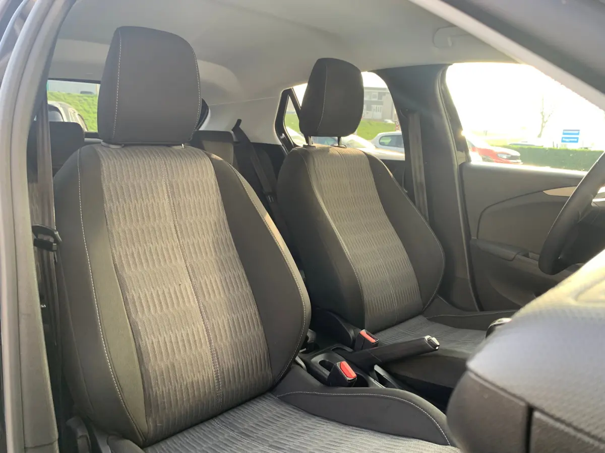 1.2 Edition Airco | AppleCarplay/ Android Auto | Cruise Control | DAB | LMV 16" | PDC Achter |