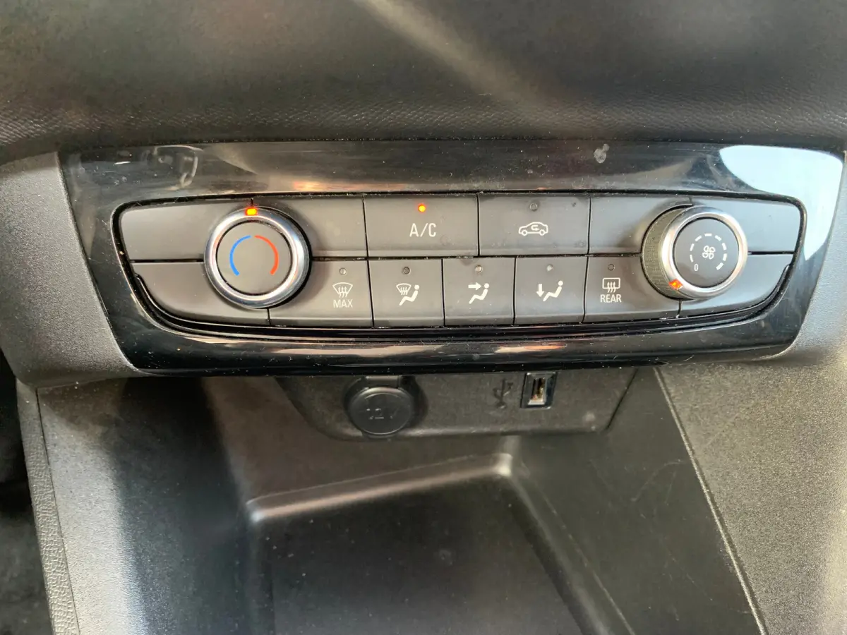 1.2 Edition Airco | AppleCarplay/ Android Auto | Cruise Control | DAB | LMV 16" | PDC Achter |