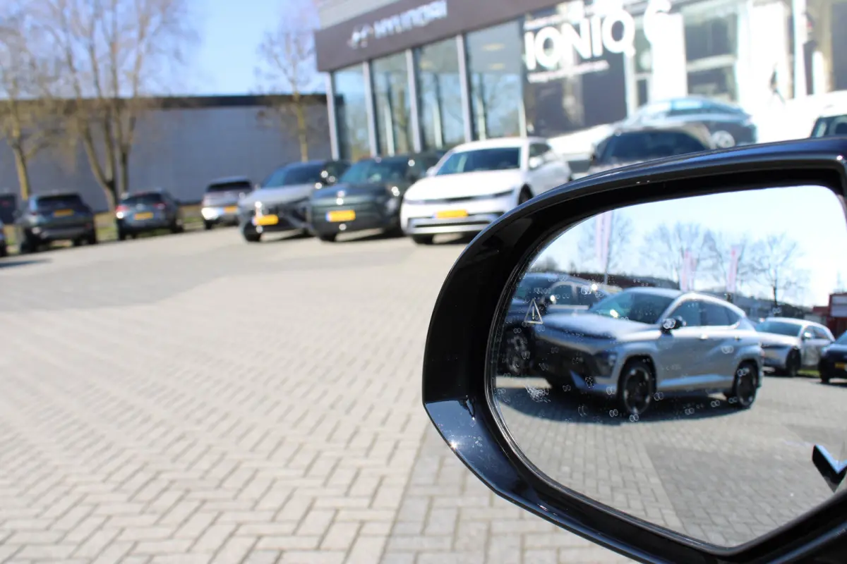 Business 77kWhRWD | 360 graden camera | stoelverwarming voor+achter | Geheugenfunctie voorstoel | | Achterbank in delen neerklapbaar | Achterspoiler | Achterstoelen verwarmd