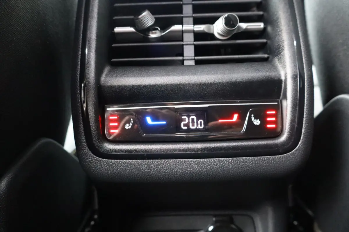 1.5 TSI 204pk PHEV Business Edition | SoH 100% | Trekhaak Wegklapbaar | Stoel/Achterbank/Stuurverwarming | Achteruitrijcamera