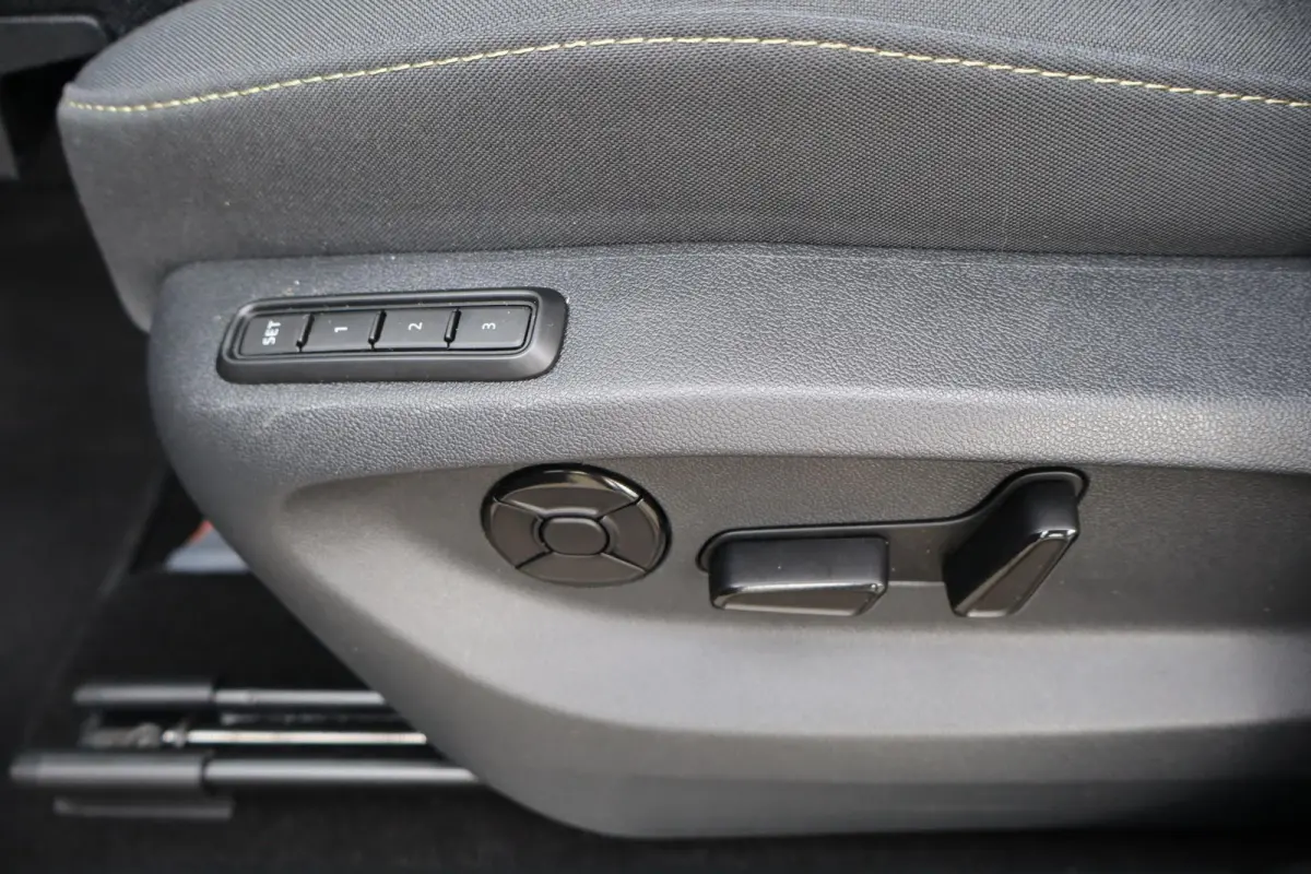 1.5 TSI 204pk PHEV Business Edition | SoH 100% | Trekhaak Wegklapbaar | Stoel/Achterbank/Stuurverwarming | Achteruitrijcamera