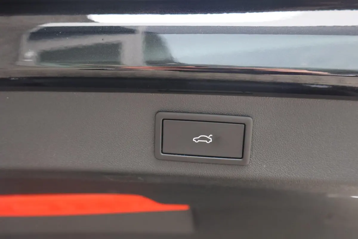 1.5 TSI 204pk PHEV Business Edition | SoH 100% | Trekhaak Wegklapbaar | Stoel/Achterbank/Stuurverwarming | Achteruitrijcamera