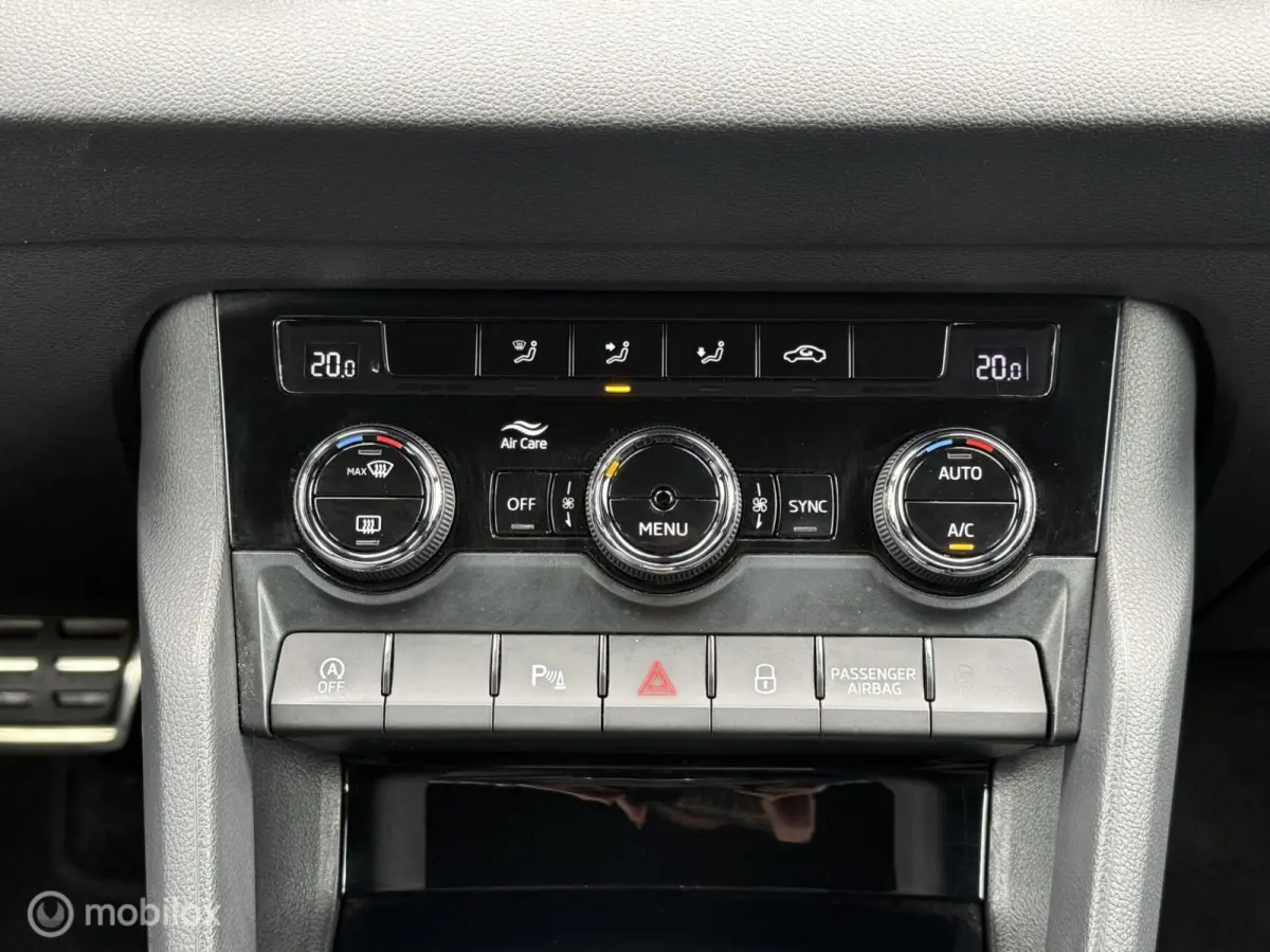 1.5 TSI ACT Sportline Virtual Bucket Seats Navi Carplay ACC Camera