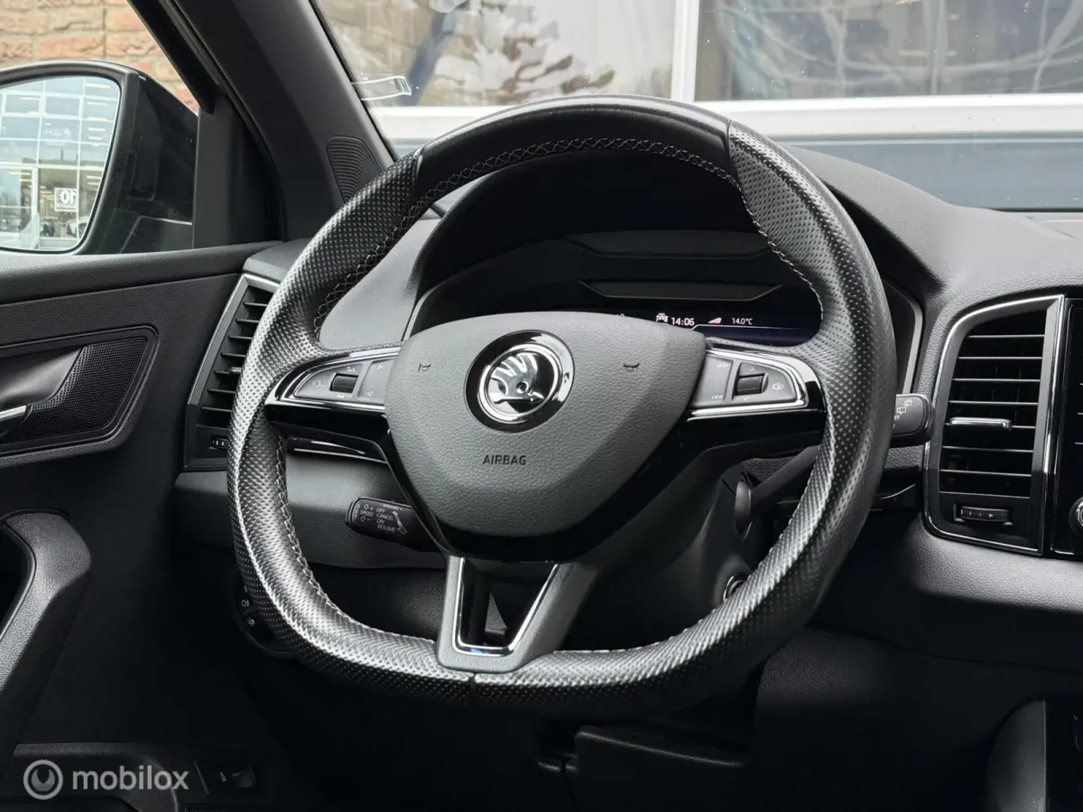 1.5 TSI ACT Sportline Virtual Bucket Seats Navi Carplay ACC Camera