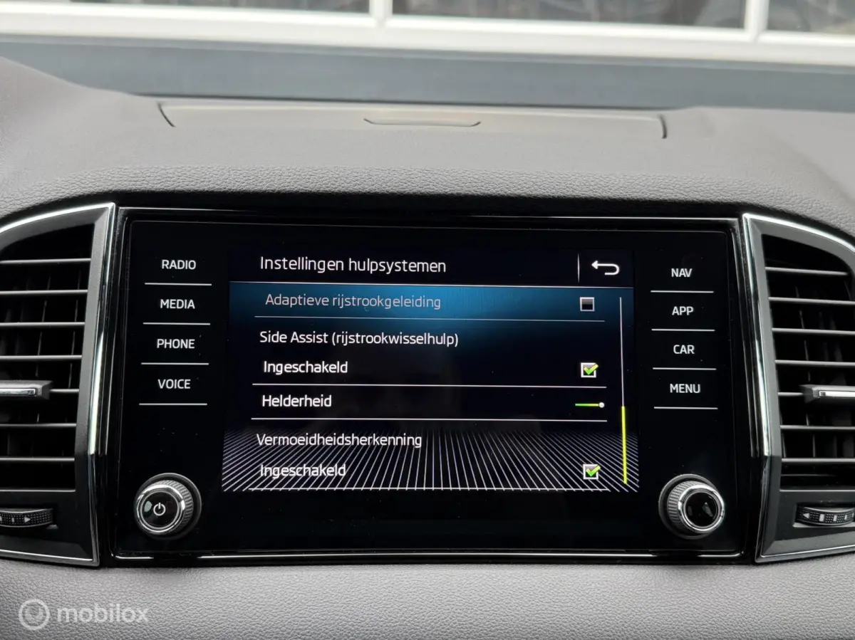 1.5 TSI ACT Sportline Virtual Bucket Seats Navi Carplay ACC Camera