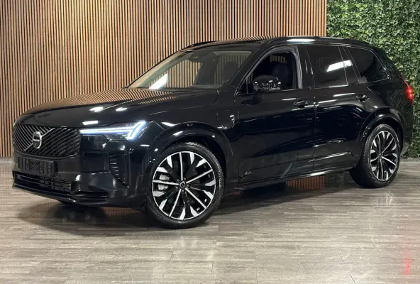 T8 AWD Recharge Ultra Dark | Luchtvering | 360° Camera | Head-Up Display | Harman Kardon | 455pk | Adaptieve Cruise Control | Stoelverwarming voor+achter | Stuurwielverwarming | Schuifdak |