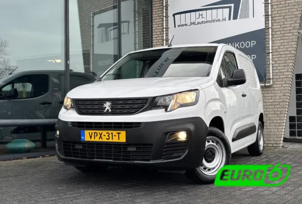 1.5 BlueHDI Premium*A/C*CRUISE*NIEUW MODEL*NAVI*