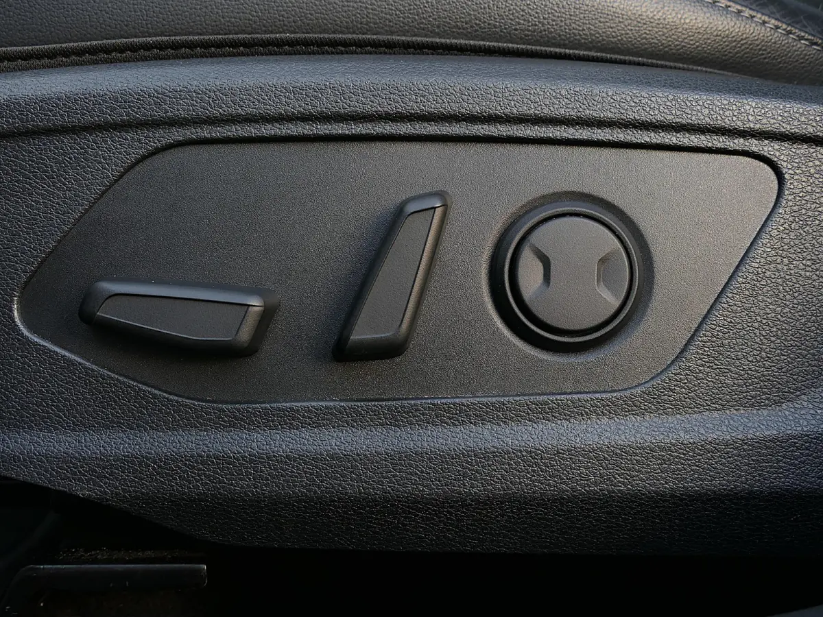 1.6 T-GDi MHEV DynamicPlusLine | Panoramadak | 360°-camera | Stoelventilatie | Apple-/Android Carplay | Stoelverwarming V+A | Leder | ACC | Dodehoek detectie | Dealer onderhouden