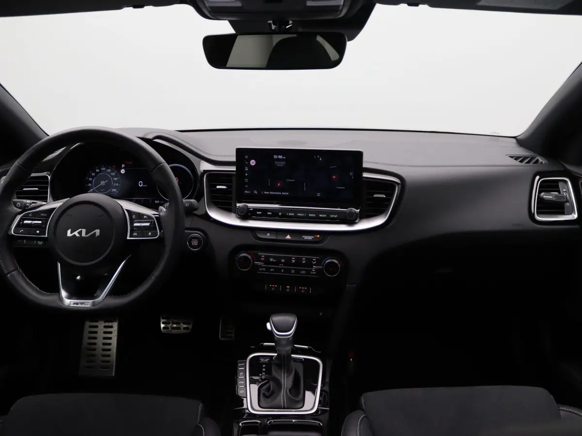 1.5 T-GDi GT-Line |  Automaat | Navigatie | Panoramadak | Apple Carplay / Android Auto | Climate Control | Camera | Digital Cockpit | Kia Connect | Stoel- Stuurverwarming | Adaptive Cruise C