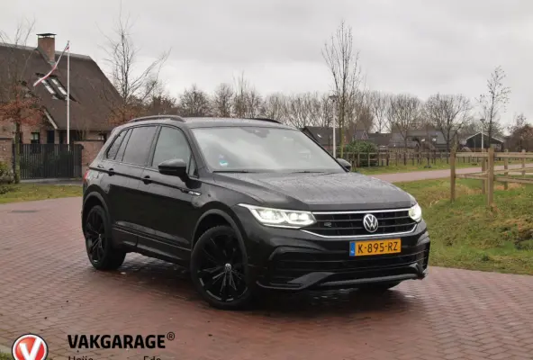 1.5 TSI R-Line Business+ | Black Style | Sfeerverlichting | Leer | Virtual Cockpit | Apple Carplay | NL-Auto |