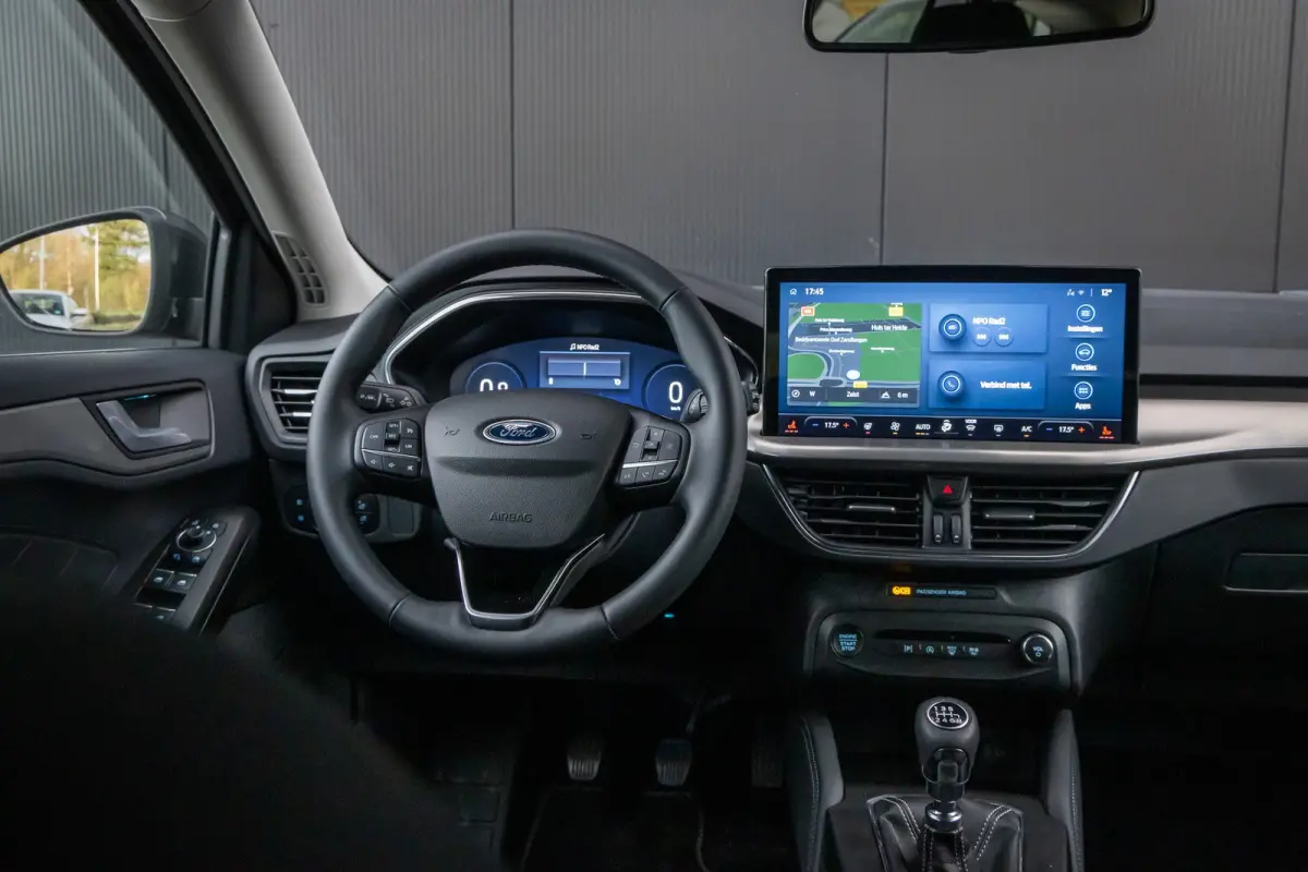 1.0 EcoBoost Hybrid Titanium X | WINTER PACK | AGR-STOELEN | B&O | Achteruitrijcamera | Airco (automatisch) | Binnenspiegel automatisch dimmend