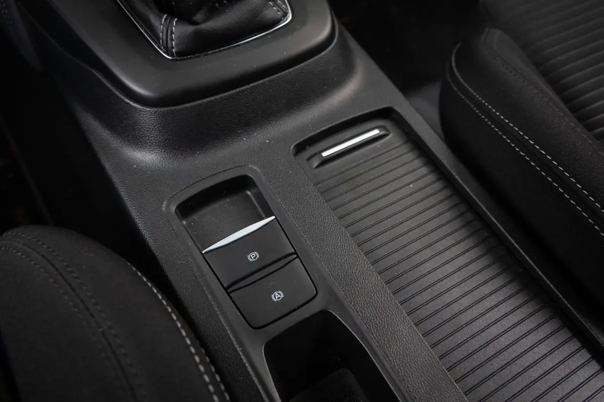 1.0 EcoBoost Hybrid Titanium X | WINTER PACK | AGR-STOELEN | B&O | Achteruitrijcamera | Airco (automatisch) | Binnenspiegel automatisch dimmend