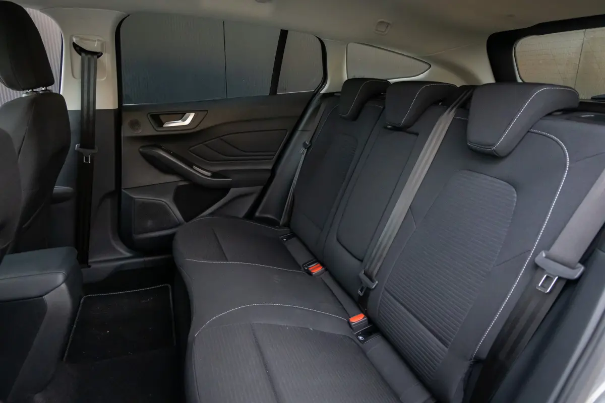 1.0 EcoBoost Hybrid Titanium X | WINTER PACK | AGR-STOELEN | B&O | Achteruitrijcamera | Airco (automatisch) | Binnenspiegel automatisch dimmend