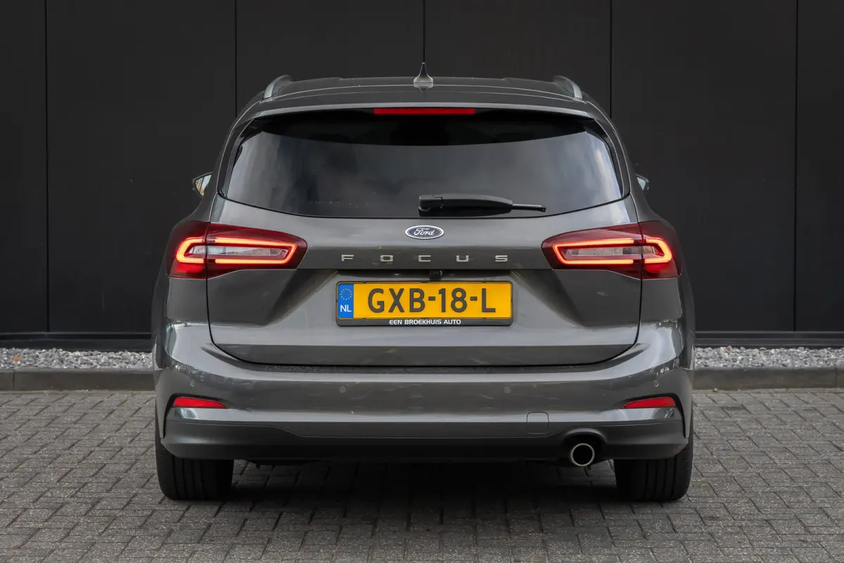 1.0 EcoBoost Hybrid Titanium X | WINTER PACK | AGR-STOELEN | B&O | Achteruitrijcamera | Airco (automatisch) | Binnenspiegel automatisch dimmend