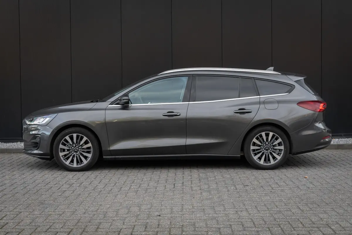 1.0 EcoBoost Hybrid Titanium X | WINTER PACK | AGR-STOELEN | B&O | Achteruitrijcamera | Airco (automatisch) | Binnenspiegel automatisch dimmend