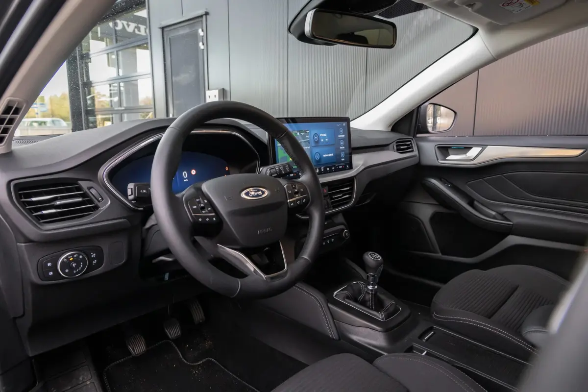 1.0 EcoBoost Hybrid Titanium X | WINTER PACK | AGR-STOELEN | B&O | Achteruitrijcamera | Airco (automatisch) | Binnenspiegel automatisch dimmend