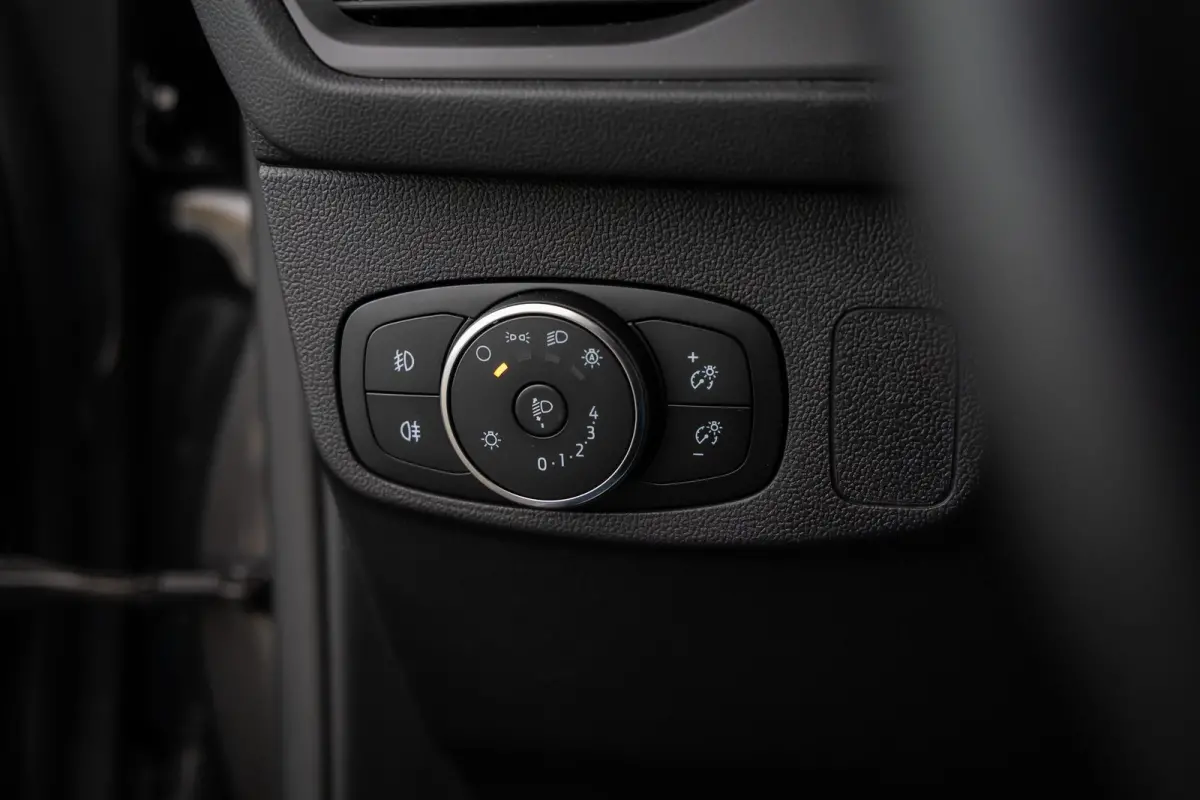 1.0 EcoBoost Hybrid Titanium X | WINTER PACK | AGR-STOELEN | B&O | Achteruitrijcamera | Airco (automatisch) | Binnenspiegel automatisch dimmend