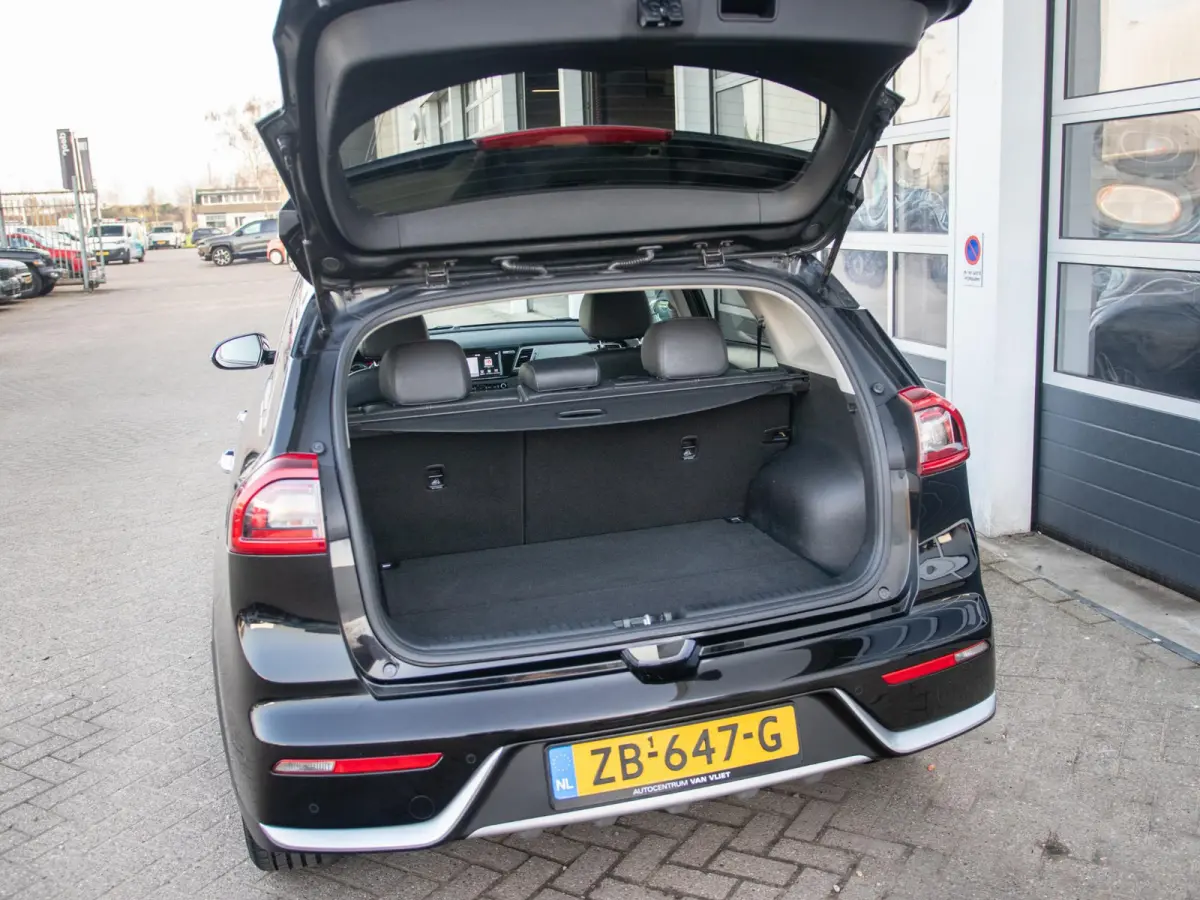 1.6 GDi Hybrid ExecutiveLine l lederen bekleding l stoelverwarming en ventilatie l El. Verstelbare stoel met memory functie l