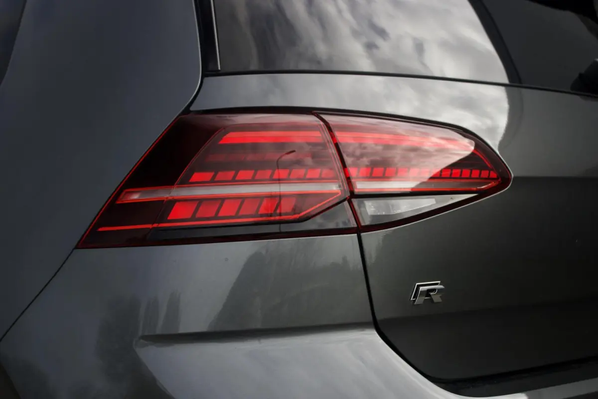 7.5 2.0 TSI R | Indium Grey - Pano - APR