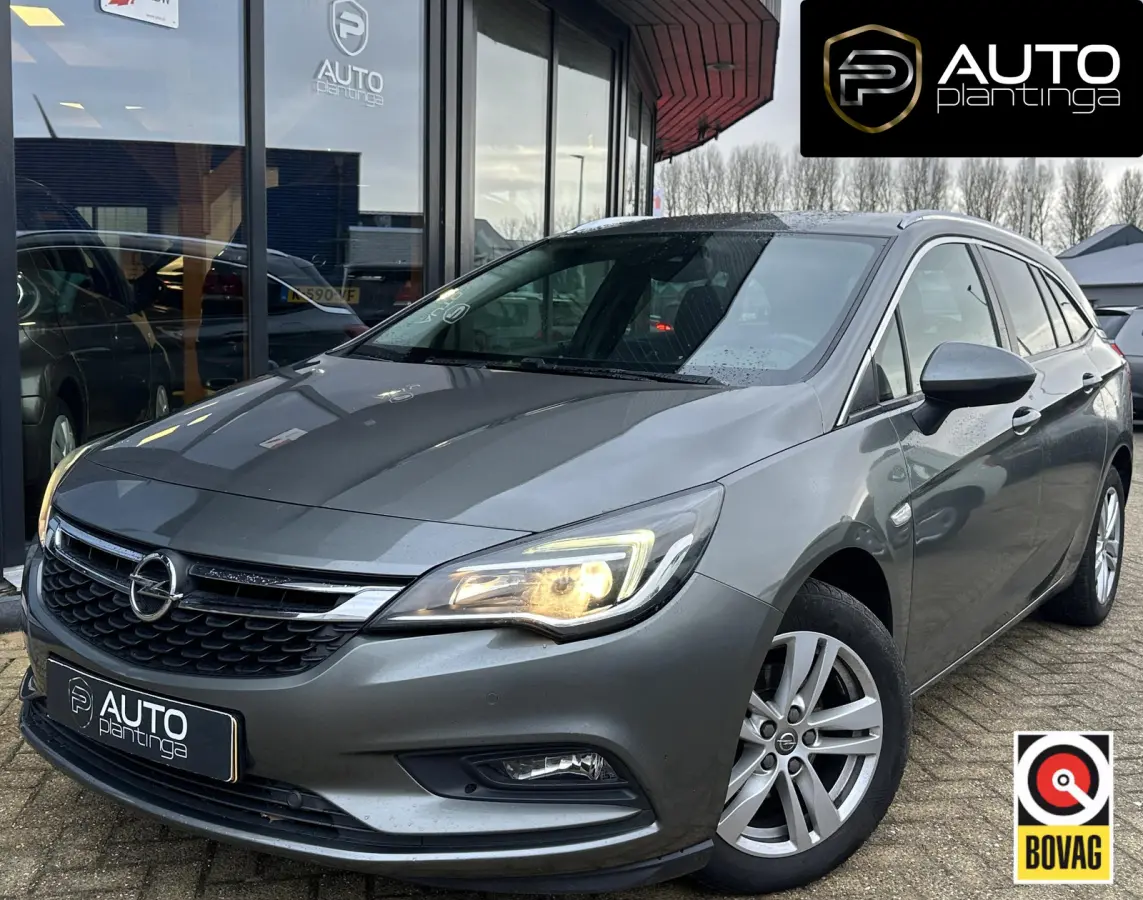 1.4 Turbo 120 Jaar Edition 150PK | AUTOMAAT | ZEER NETTE STAAT | Trekhaak | Stoel en Stuur Verwarming | APK tot 29-04-2027 |