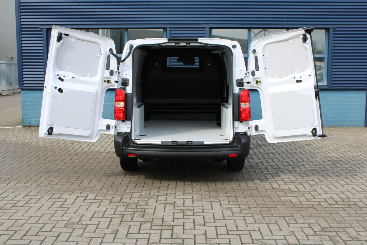 L3 2.0 145 PK - Fiat Scudo | PRIJS INCL REST BPM!! | NAVI | DIGITALE BINNENSPIEGEL | BETIMMERING LAADRUIMTE | NIEUWE AUTO!