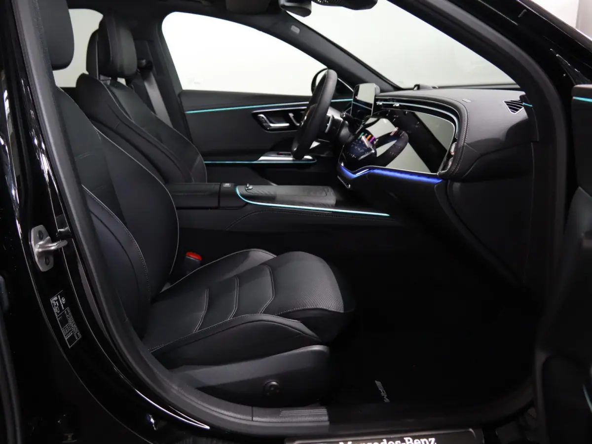 300e Sport Edition | Panoramaschuifdak | Premium plus | Superscreen | Nightpakket | Burmester | Stoelventilatie | Rijassistentiepakket Plus | Head-up display | DISTRONIC |