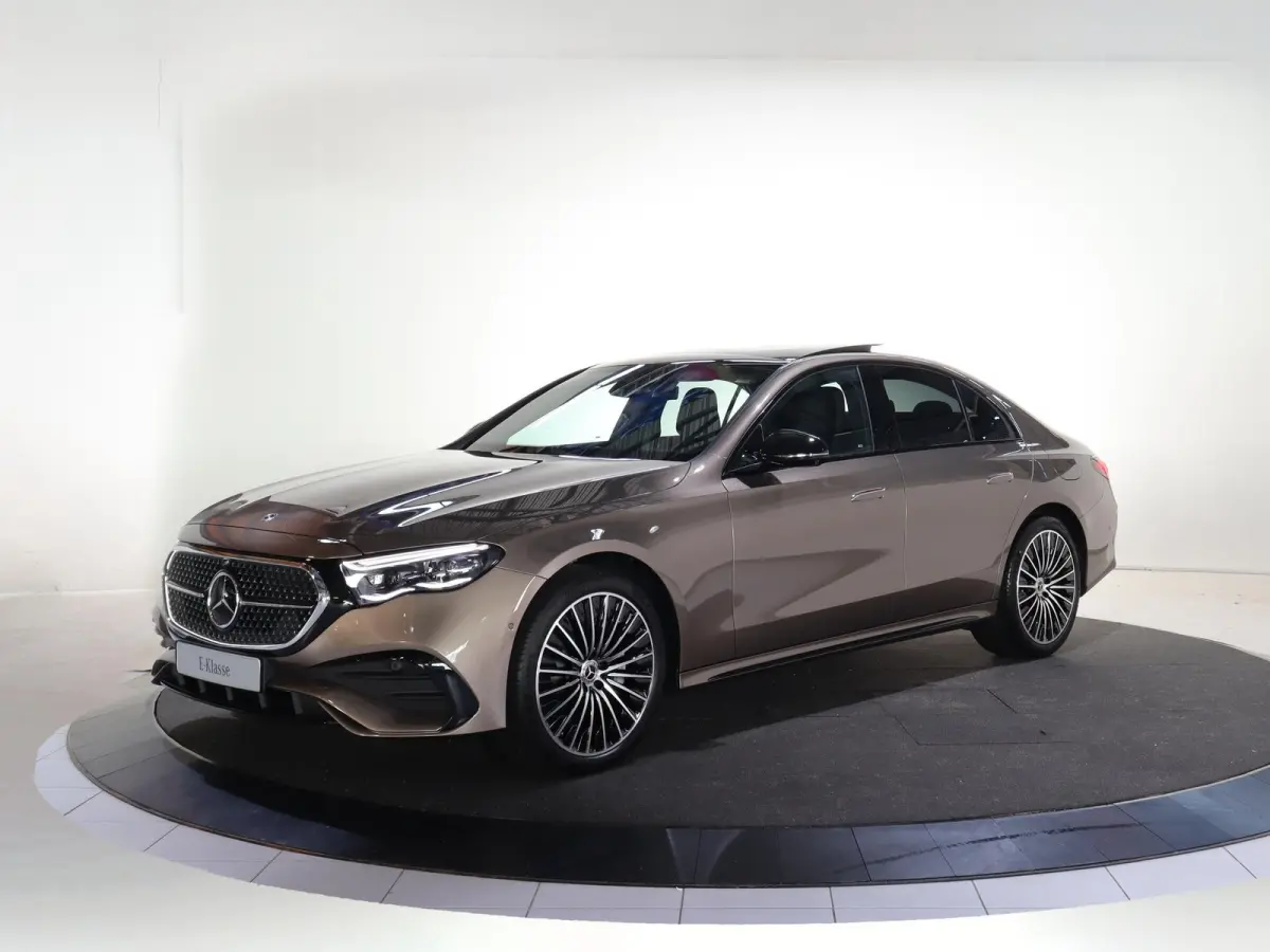 300e Sport Edition | Panoramaschuifdak | Nightpakket | Premium plus pakket | Rijassistentiepakket Plus | Stoelventilatie | Burmester | 360° camera |