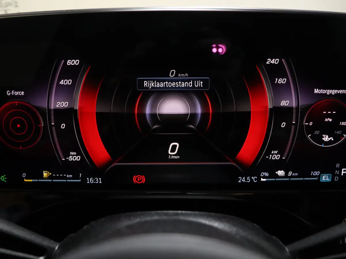 300e Sport Edition | Panoramaschuifdak | Nightpakket | Premium plus pakket | Rijassistentiepakket Plus | Stoelventilatie | Burmester | 360° camera |