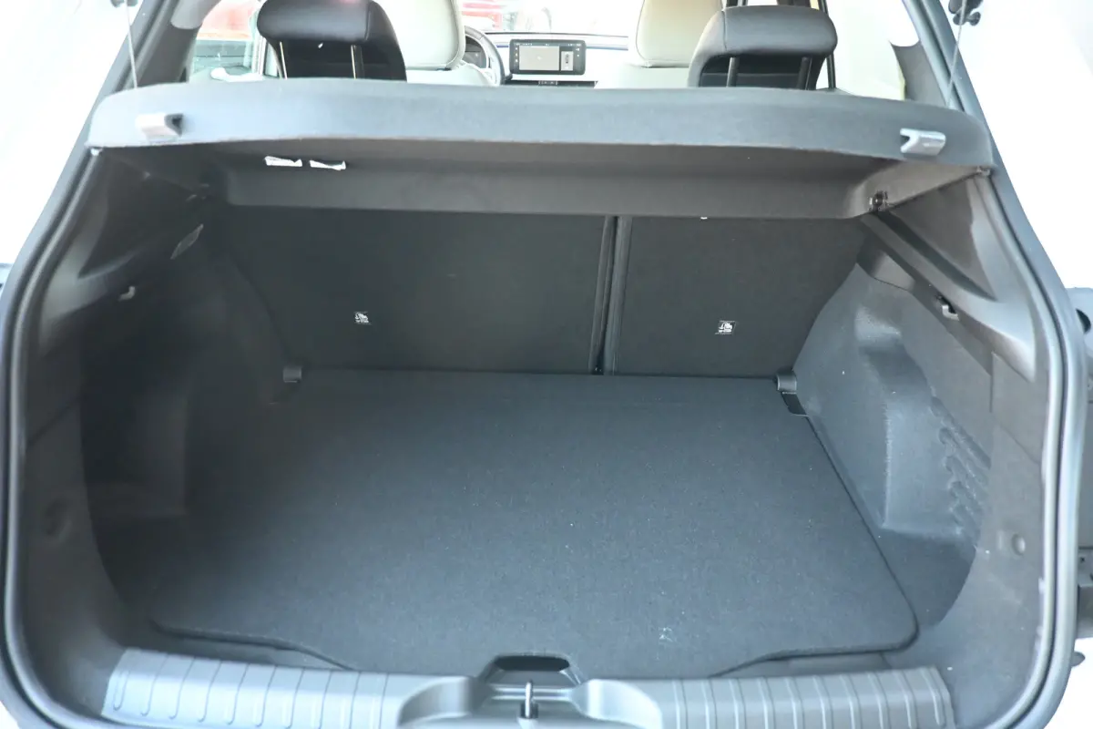 Icon VOORRAAD-ACTIE! | 8 Jaar Fabrieksgarantie | ALL-seasonbanden | Carplay | Stoelverwarming