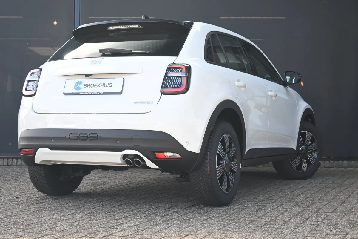 Icon VOORRAAD-ACTIE! | 8 Jaar Fabrieksgarantie | ALL-seasonbanden | Carplay | Stoelverwarming