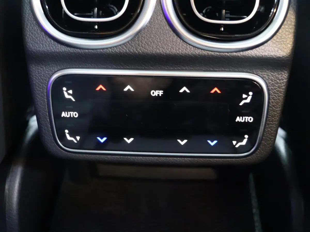 300e Business Solution AMG | Panoramaschuifdak | Nightpakket | Burmester | Head-Up |