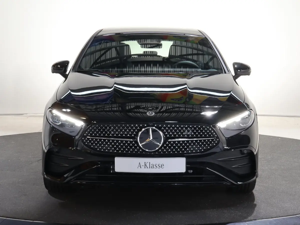 250e Business Solution AMG | Panoramaschuifdak | Premium Plus | 19”AMG-velgen | Head-up display | Dodehoekassistent |