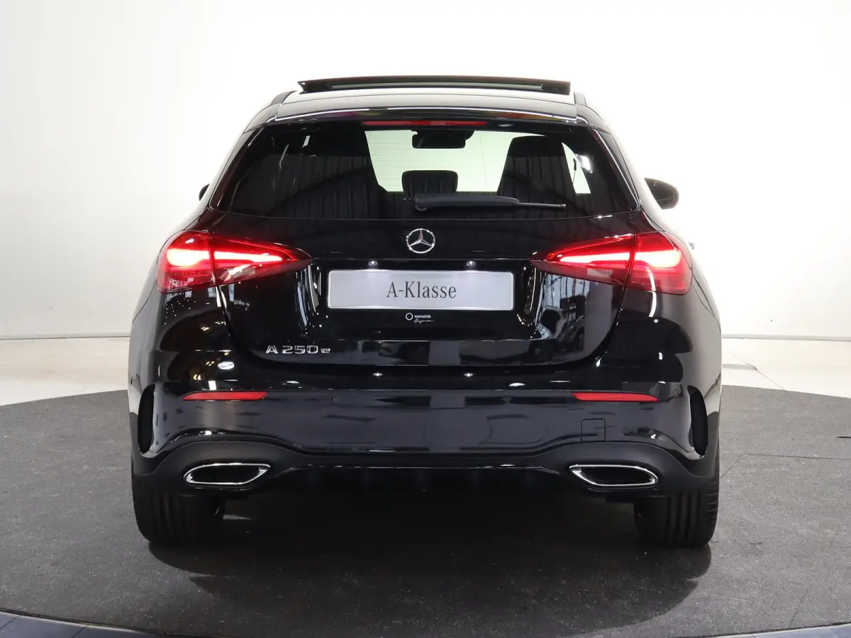250e Business Solution AMG | Panoramaschuifdak | Premium Plus | 19”AMG-velgen | Head-up display | Dodehoekassistent |