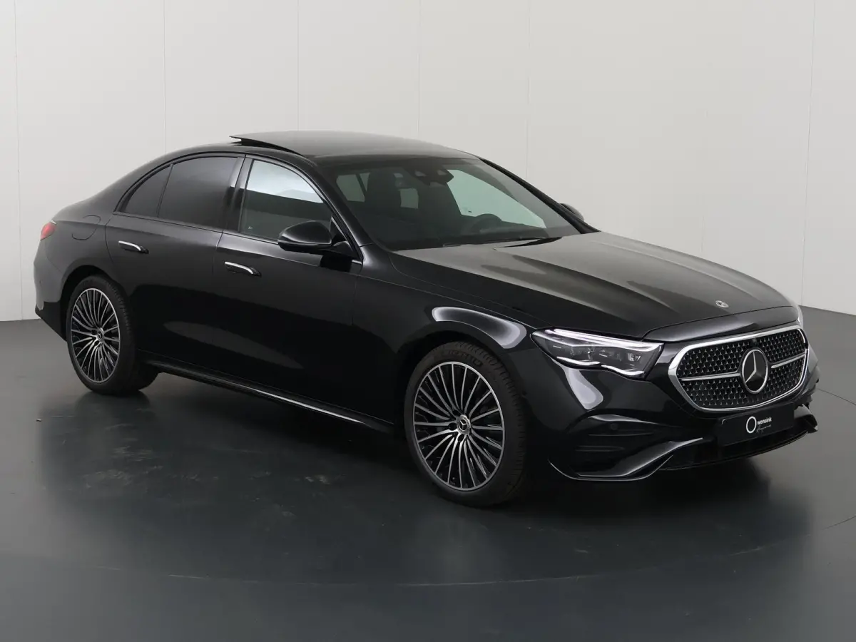 300e Sport Edition | Panoramaschuifdak | Nightpakket | Premium plus pakket | Rijassistentiepakket Plus | Stoelventilatie | Burmester | 360° camera |