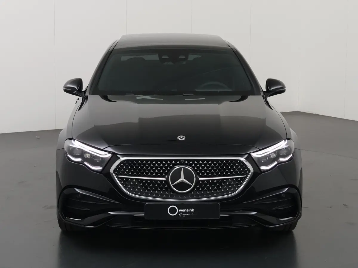 300e Sport Edition | Panoramaschuifdak | Nightpakket | Premium plus pakket | Rijassistentiepakket Plus | Stoelventilatie | Burmester | 360° camera |