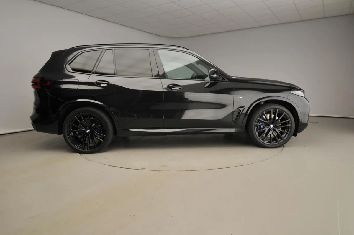 xDrive50e | M-Sportpakket | LED | Leder | HUD | Active cruise | Trekhaak | Schuifdak | Comfortzetels | DAB | Harman-kardon sound | Alu 22 inch