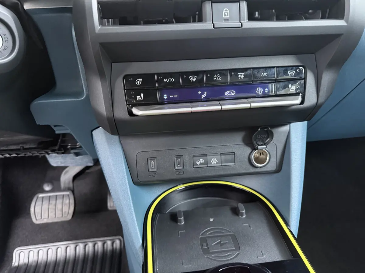 La Prima | 10,25" touchscreen radio met Bluetooth, DAB & USB én Navigatie | Automatische airconditioning | Bandenreparatieset Fix & Go