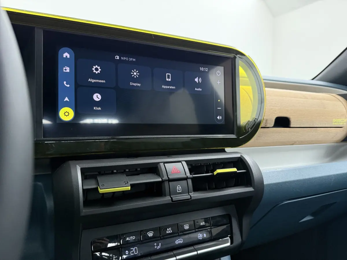 La Prima | 10,25" touchscreen radio met Bluetooth, DAB & USB én Navigatie | Automatische airconditioning | Bandenreparatieset Fix & Go