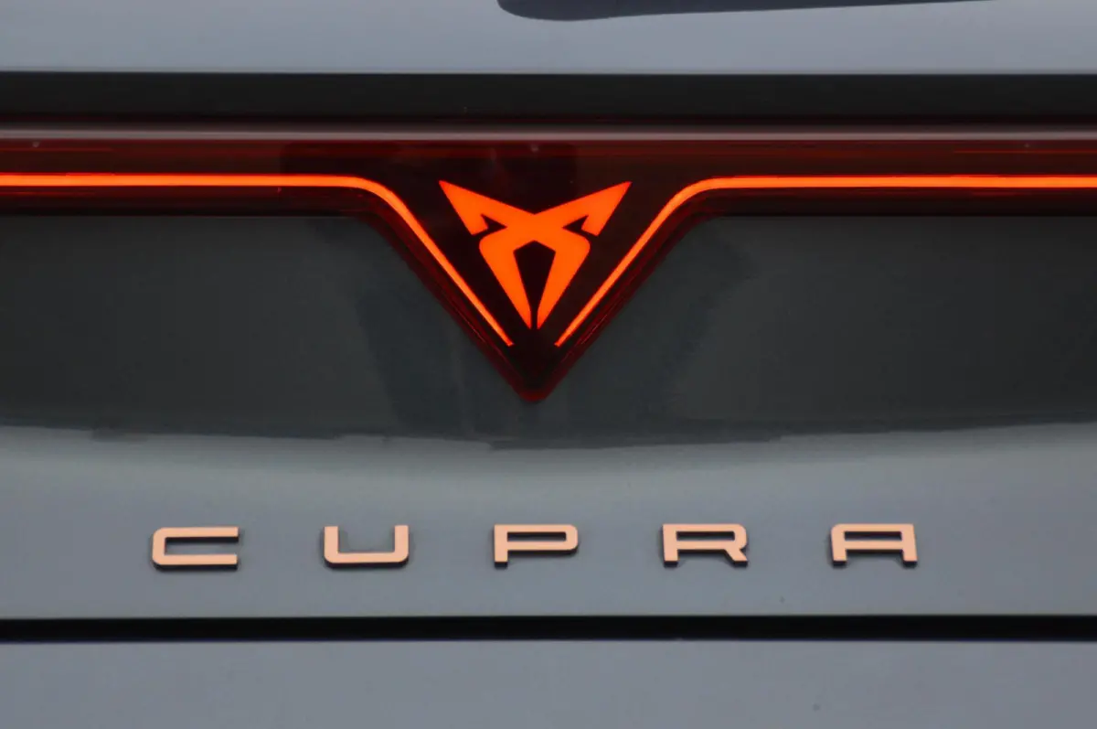 1.5 TSI e-Hybrid 204 pk Business PHEV
