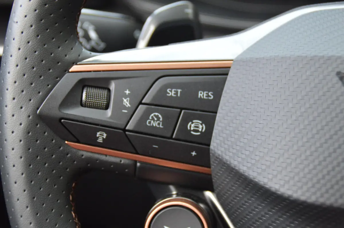 1.5 TSI e-Hybrid 204 pk Business PHEV